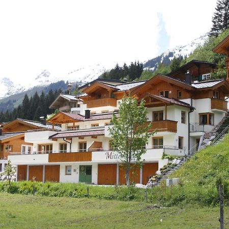Large Chalet Apartment In Saalbach Hinterglemm Esterno foto