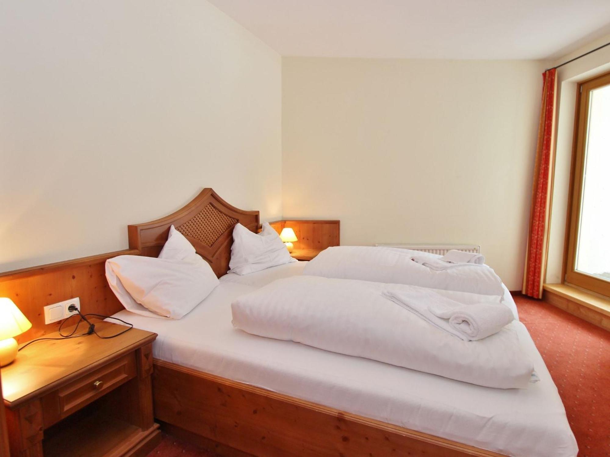 Large Chalet Apartment In Saalbach Hinterglemm Esterno foto