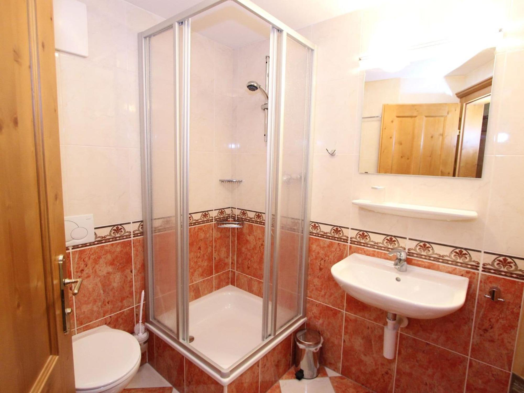 Large Chalet Apartment In Saalbach Hinterglemm Esterno foto