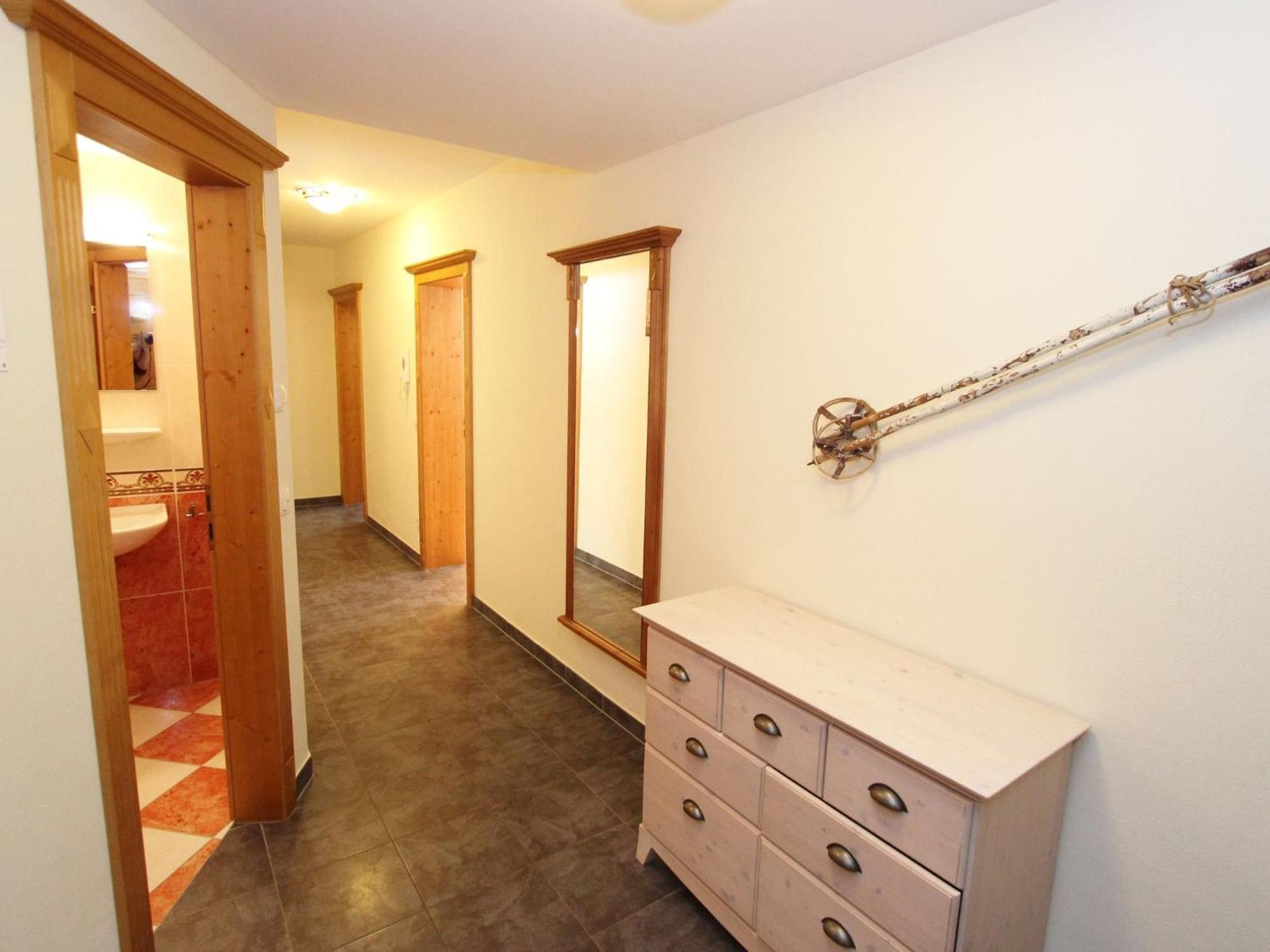 Large Chalet Apartment In Saalbach Hinterglemm Esterno foto